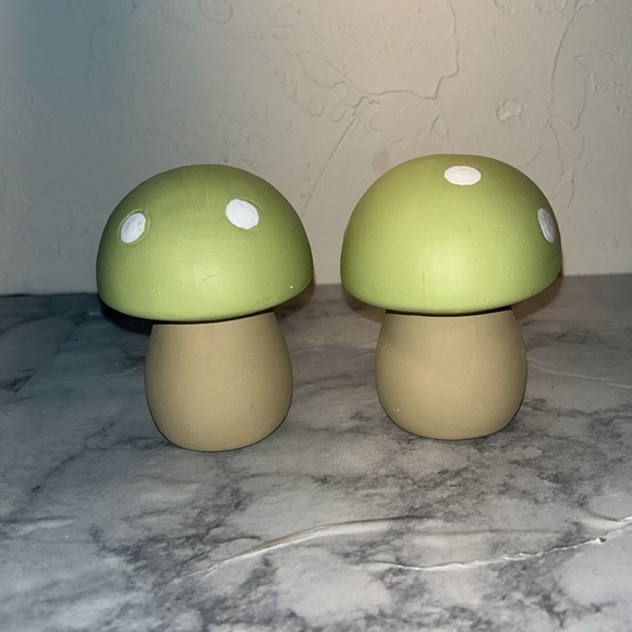 Lot of 2 Ceramic Mushrooms Green and White Polka Dot Tops for Display or… - Picture 5 of 8